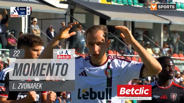 Lance de L. Zvonarek aos 22′ — Estrela Amadora 0-2 Casa Pia