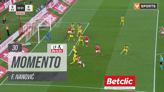 Benfica, Jogada, F. Ivanović aos 30'