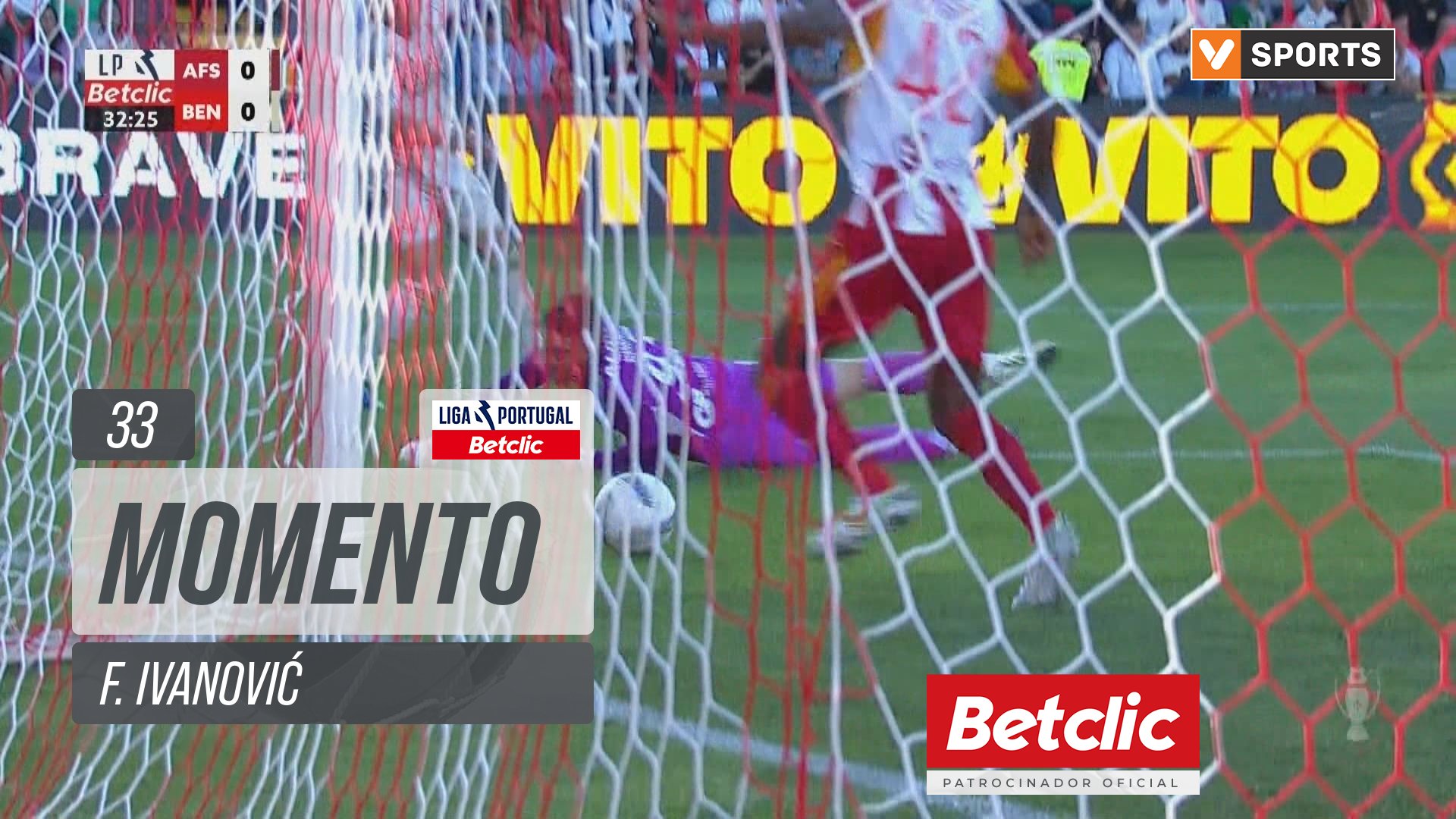 Benfica, Jogada, F. Ivanović aos 33'