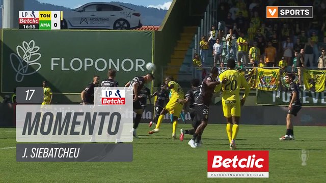 Tondela, Jogada, J. Siebatcheu aos 17'