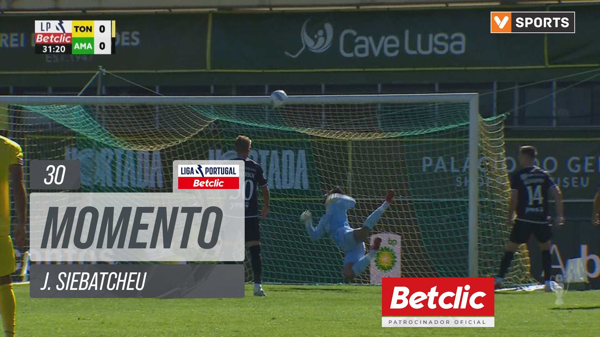 Tondela, Jogada, J. Siebatcheu aos 30'