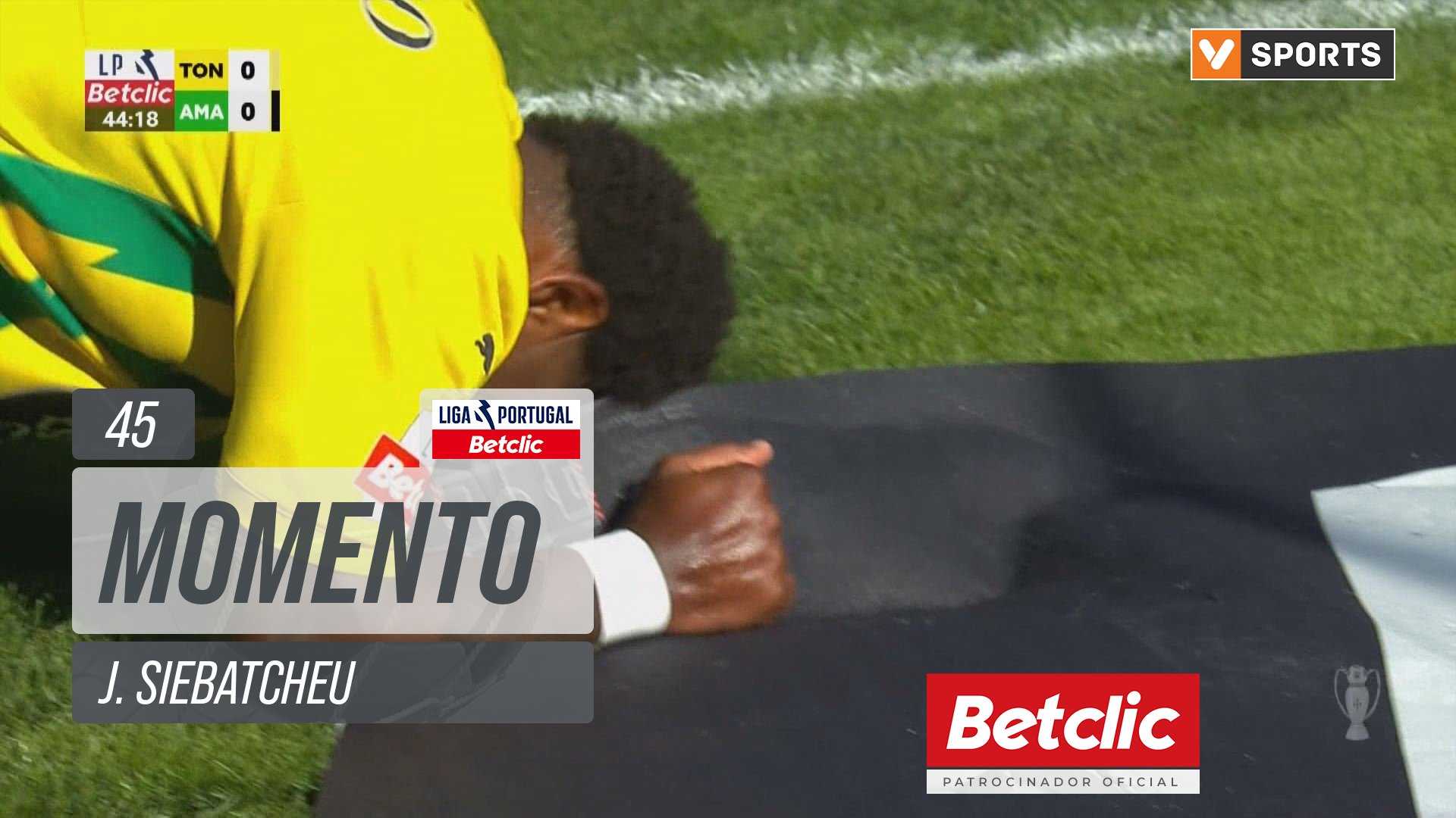 Tondela, Jogada, J. Siebatcheu aos 45'