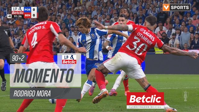 FC Porto, Jogada, Rodrigo Mora aos 90'+2'