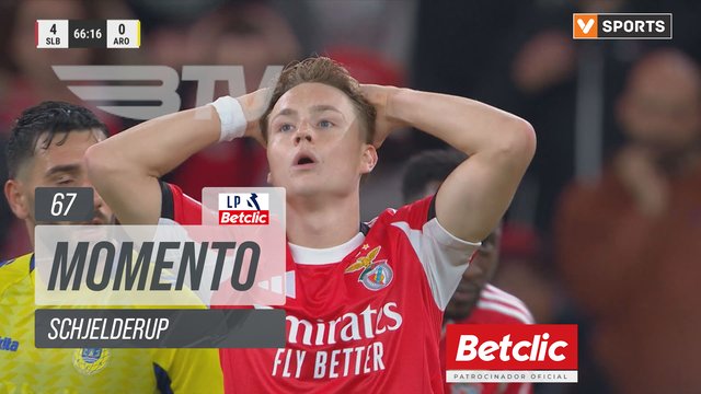 Benfica, Jogada, Schjelderup aos 67'