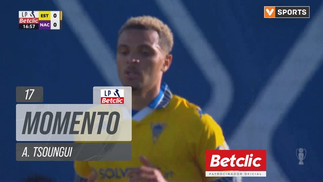 Estoril, Jogada, A. Tsoungui aos 17'