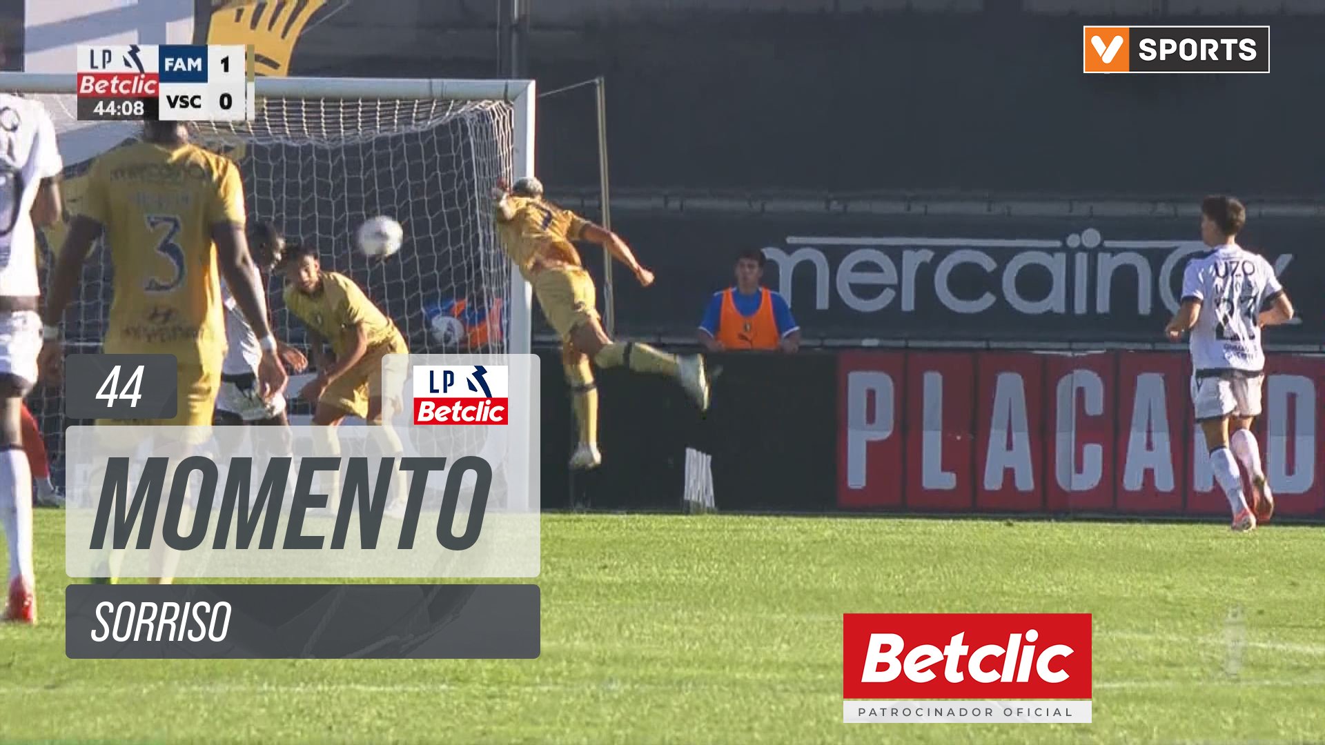 Famalicão, Jogada, Sorriso aos 44'