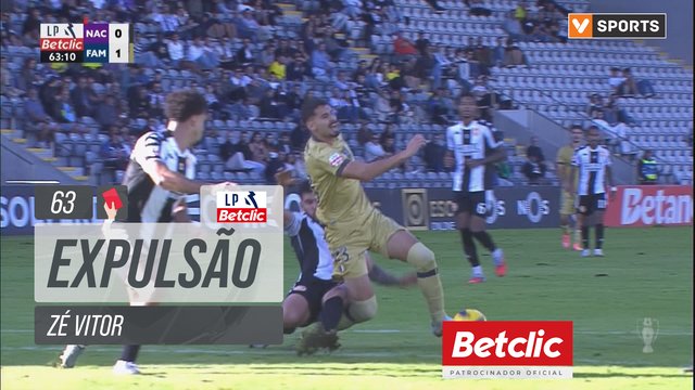 Nacional, Expulsão, Zé Vitor aos 63'