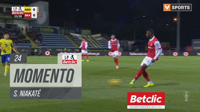 Braga, Jogada, S. Niakaté aos 24'