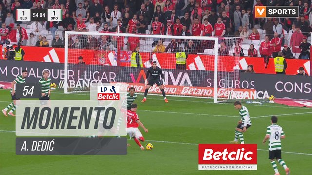 Benfica, Jogada, A. Dedić aos 54'