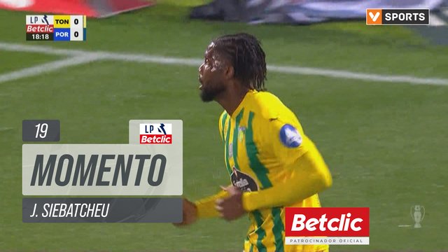 Tondela, Jogada, J. Siebatcheu aos 19'