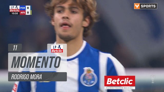 FC Porto, Jogada, Rodrigo Mora aos 11'