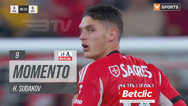 Benfica, Jogada, H. Sudakov aos 9'
