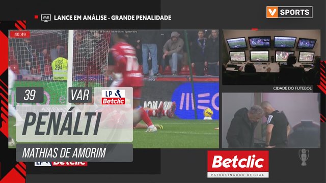 Famalicão, Penálti, Mathias de Amorim aos 39'