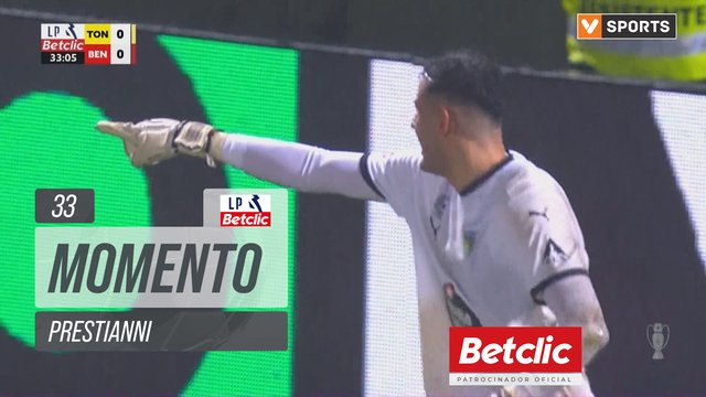 Benfica, Jogada, Prestianni aos 33'