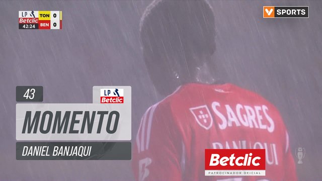 Benfica, Jogada, Daniel Banjaqui aos 43'