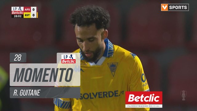 Estoril, Jogada, R. Guitane aos 28'