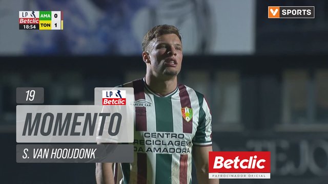 Estrela Amadora, Jogada, S. van Hooijdonk aos 19'
