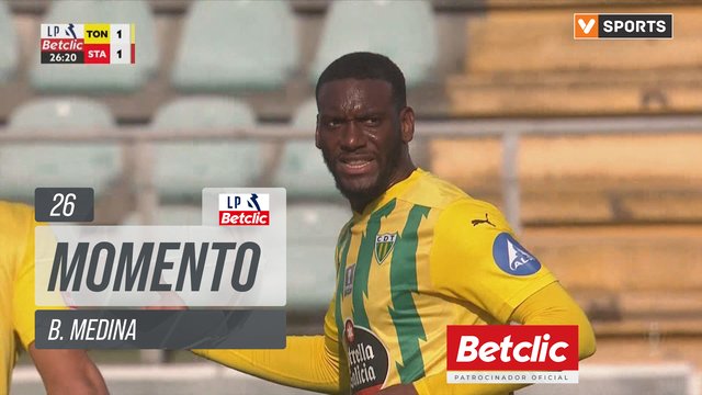 Tondela, Jogada, B. Medina aos 26'