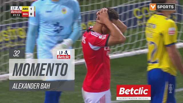 Benfica, Jogada, Alexander Bah aos 32'