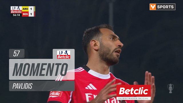 Benfica, Jogada, Pavlidis aos 57'