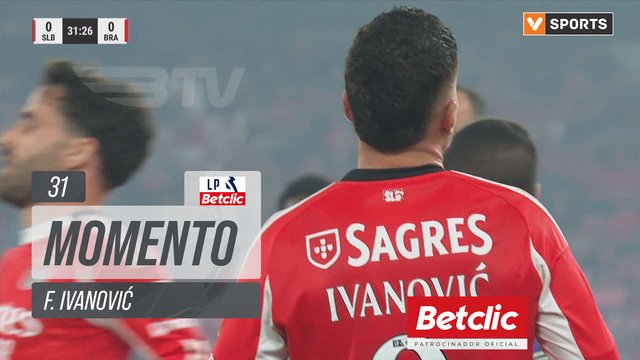 Benfica, Jogada, F. Ivanović aos 31'