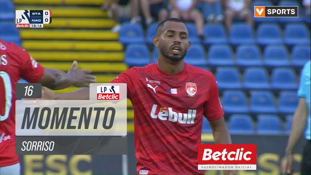 Santa Clara, Jogada, Sorriso aos 16'