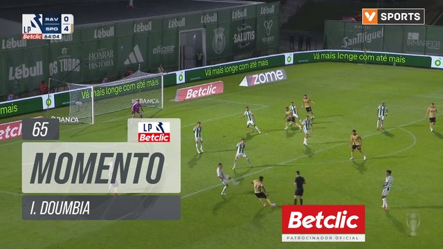 Sporting, Jogada, I. Doumbia aos 65'