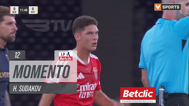 Benfica, Jogada, H. Sudakov aos 12'