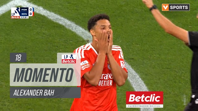 Benfica, Jogada, Alexander Bah aos 18'
