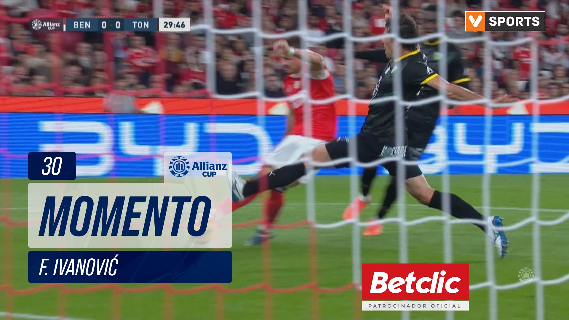 Benfica, Jogada, F. Ivanović aos 30'